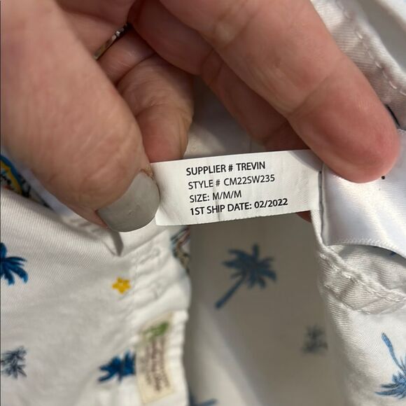 CHAPS Size Medium White Blue Casual Button Down Shirt Tropical Cotton Modal - Picture 8 of 9